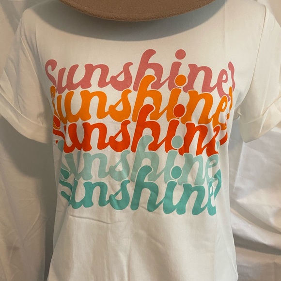 "𝐬𝐮𝐧𝐧𝐲 𝐬𝐢𝐝𝐞" - Picture 3 of 4